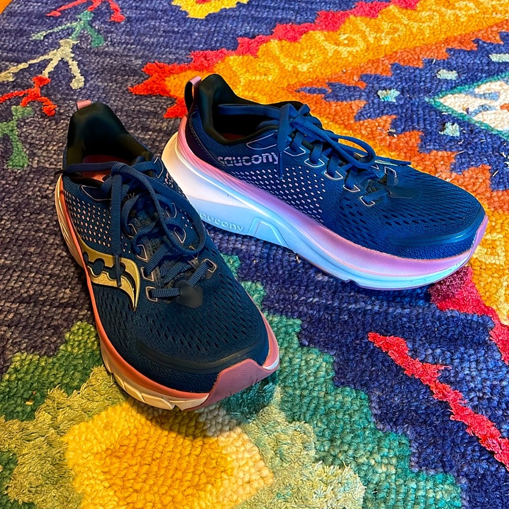 Saucony Women’s  Guide 17 in Size 7.5